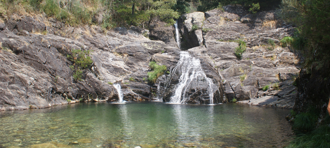 Portugal Moledo Wasserfall Angebot für Nicht-Surfer