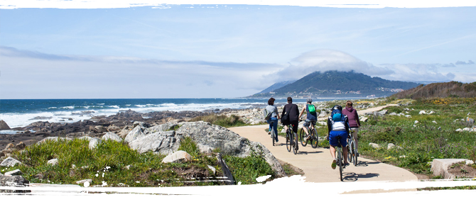 AllYouCanSurf Teamausflug zur Kapelle mit dem Rad, atemberaubende Landschaft und Blick aufs Meer